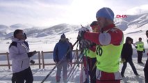 Bitlis'te Kayaklı Koşu Yarışmaları Yapıldı