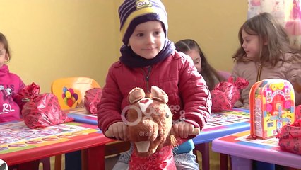 Ora News - Policia Ushtarake rikonstrukton kopshtin e Selishtës në Dibër