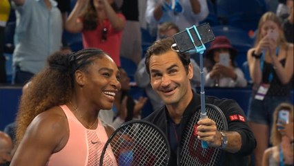 下载视频: Hopman Cup - Federer/Serena : Un selfie à 43 Grands Chelems !