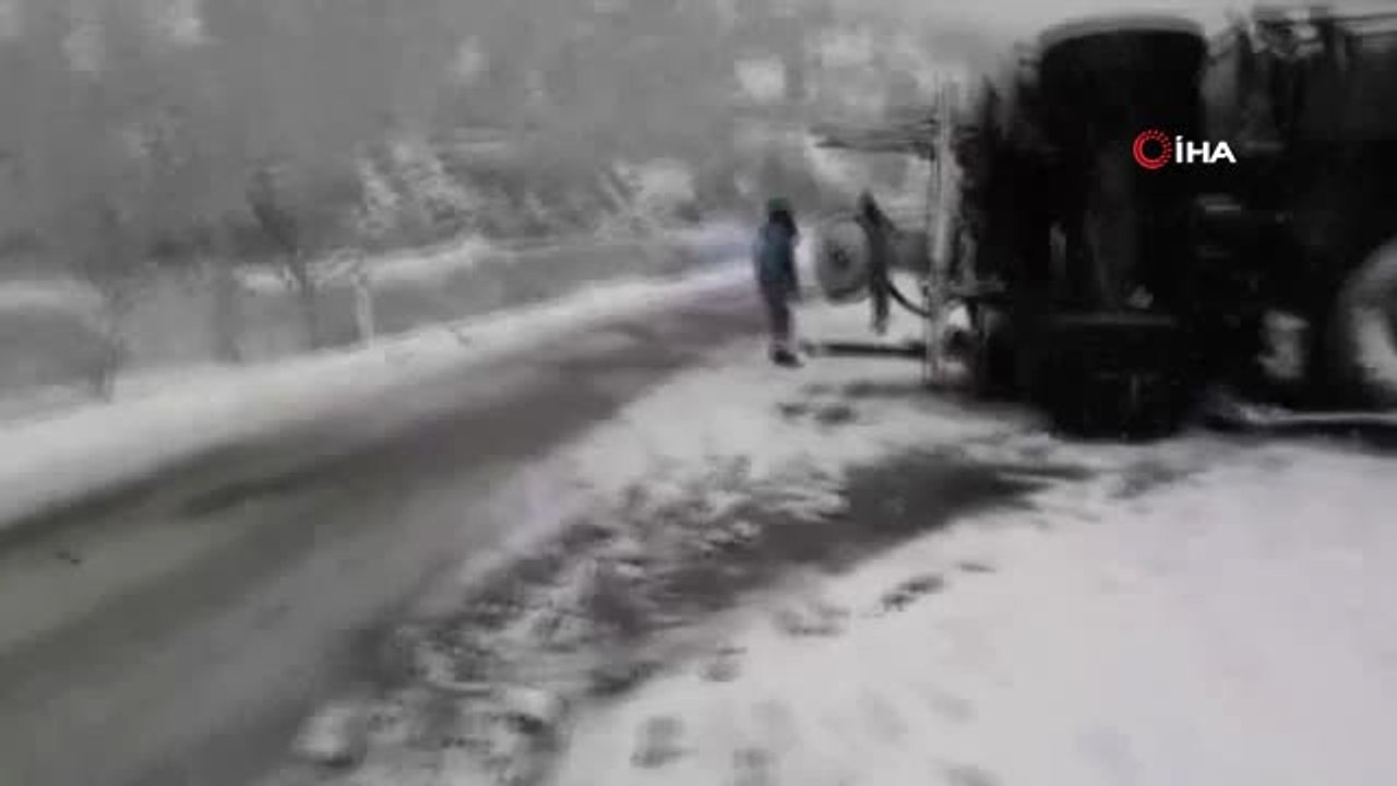 Kar Küreme Aracı Devrildi