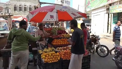 شاهد: بوادر عودة الحياة تدريجيا إلى الحديدة باليمن
