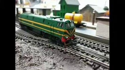 Locomotora 333 de Mf Train en escala N.#modelismoferroviario #ferromodelismo #spurN
