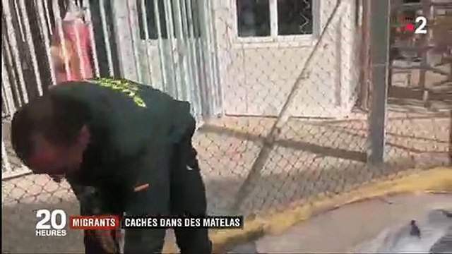 Les images incroyables de ces migrants cachés dans des matelas alors qu'ils tentaient de rejoindre l'Espagne