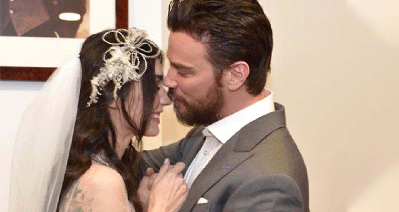 Yurt Dışında Evlenen Burcu Kıratlı ve Sinan Akçıl'ın Nikah Görüntüleri Ortaya Çıktı