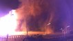 هولندا: الألعاب النارية تؤدي إلى اندلاع حريق هائل في منتجع قرب مدينة لاهاي