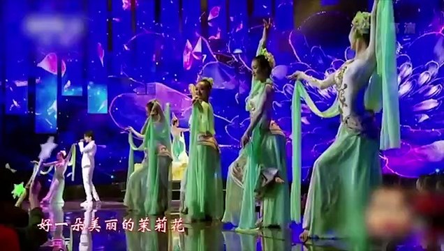 Cáp Ni Khắc Tư xinh đẹp tựa tiên nữ nhảy múa lăm le soán ngôi Địch Lệ Nhiệt Ba