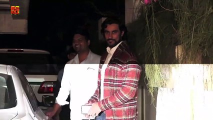 Sonali Bendre Celebrates Her 44th birthday With Friends