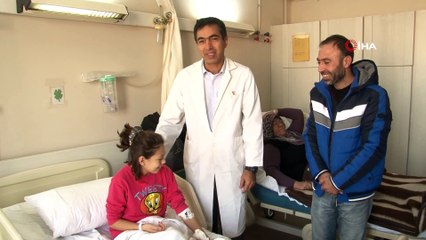 Baba yaşananları gözyaşlarıyla anlattı... Poşeti bıçakla açmak istedi, bıçak gözüne battı