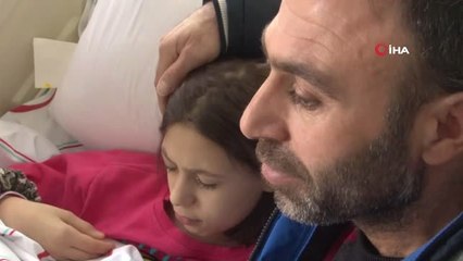 Baba Yaşananları Gözyaşlarıyla Anlattı... Poşeti Bıçakla Açmak İstedi, Bıçak Gözüne Battı