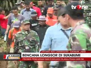Ridwan Kamil Berdialog dengan Korban Longsor