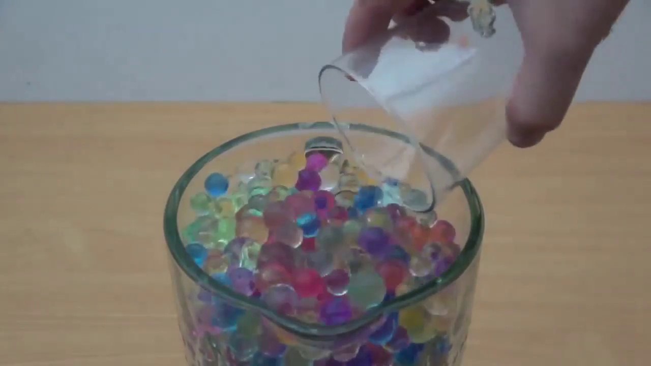 EXPERIMENT BLENDER vs Orbeez