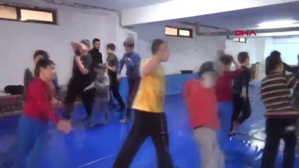 Yozgat Caminin Alt Katında Çocuklara Güreş Eğitimi