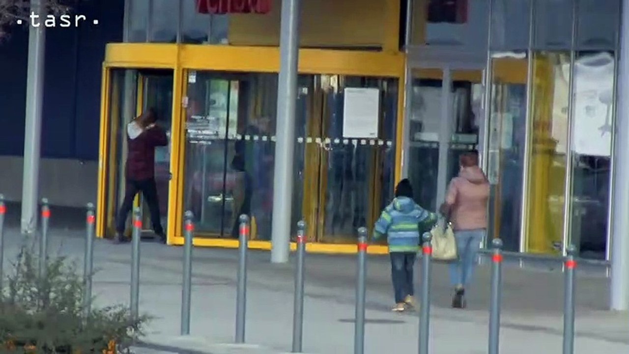 V bratislavských nákupných centrách sa začali novoročné výpredaje