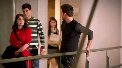 Koray, Feriha ile konuşmaya çalışıyor - Adını Feriha Koydum 6. Bölüm