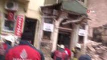 Fatih Yedikule'de Bir Bina Çöktü. Olay Yerine İtfaiye ve Sağlık Ekipleri Sevk Edildi