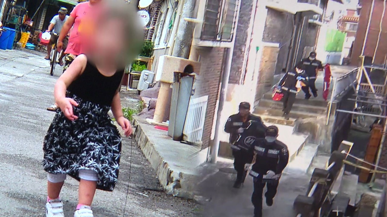 화장실서 벌 받던 4살 아이 숨져..."아동 학대 의심" / YTN