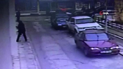 Bozüyük'te İki Aile Arasında Çıkan Kavgada Silahlar Konuştu...o Anlar Kamerada