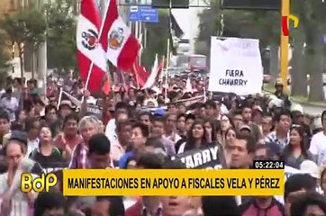 Cercado de Lima: personas se movilizaron en apoyo de fiscales Vela y Pérez