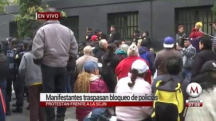 Policías de CdMx encapsulan a manifestantes en la SCJN