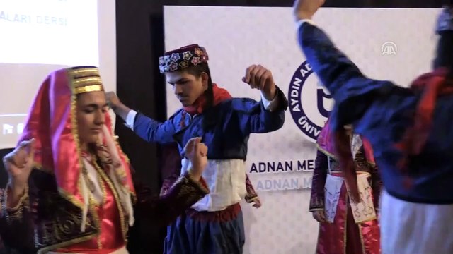 Özel öğrencilerden halk oyunları gösterisi - AYDIN