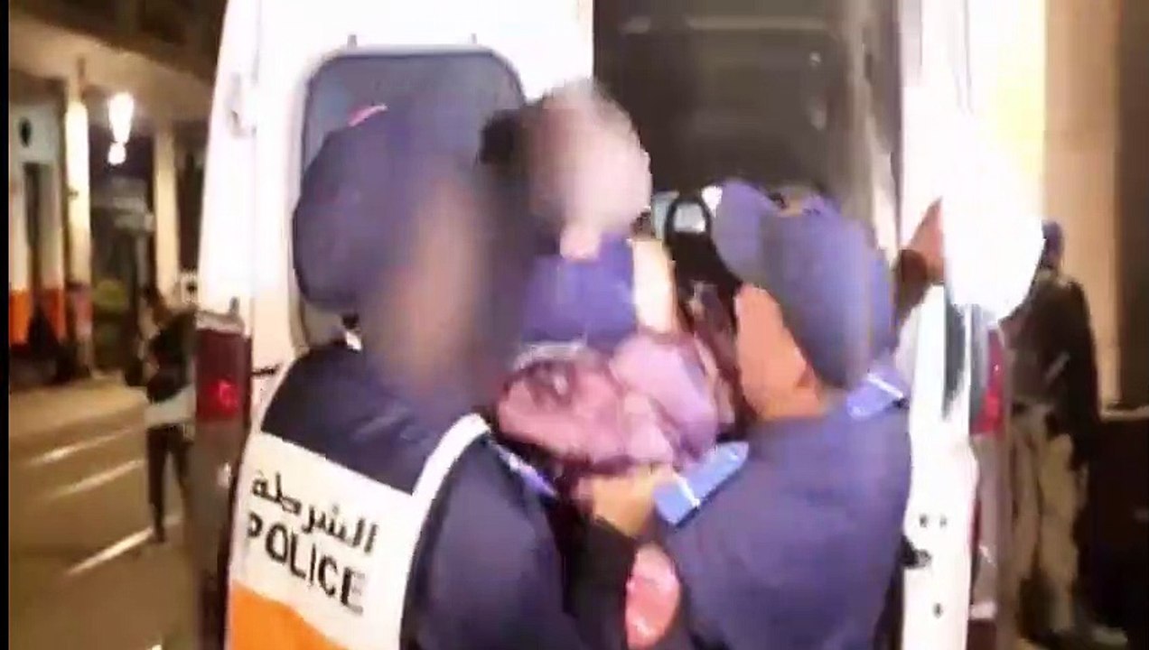 فضائح بالفيديو:اعتقالات غريبة ليلة رأس السنة من بينها  ممرض بملابس نسائية