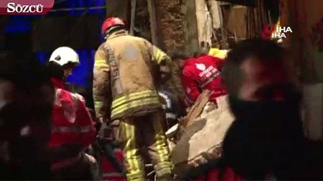 Fatih'te çöken binanın enkazından 2 kişinin cesedi çıkartıldı