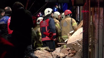 Yedikule'de Bina Çöktü 2 Ölü 3 Yaralı