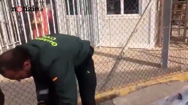 Migranti nascosti nei materassi per passare il confine tra Spagna e Marocco | Notizie.it