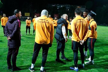 Galatasaray'da Eren Derdiyok ve Serdar Aziz Antrenmana Alınmadı