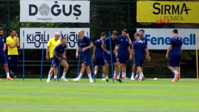 Ersun Yanal, Antalya Kampı Öncesinde Futbolcularla Toplantı Yaptı