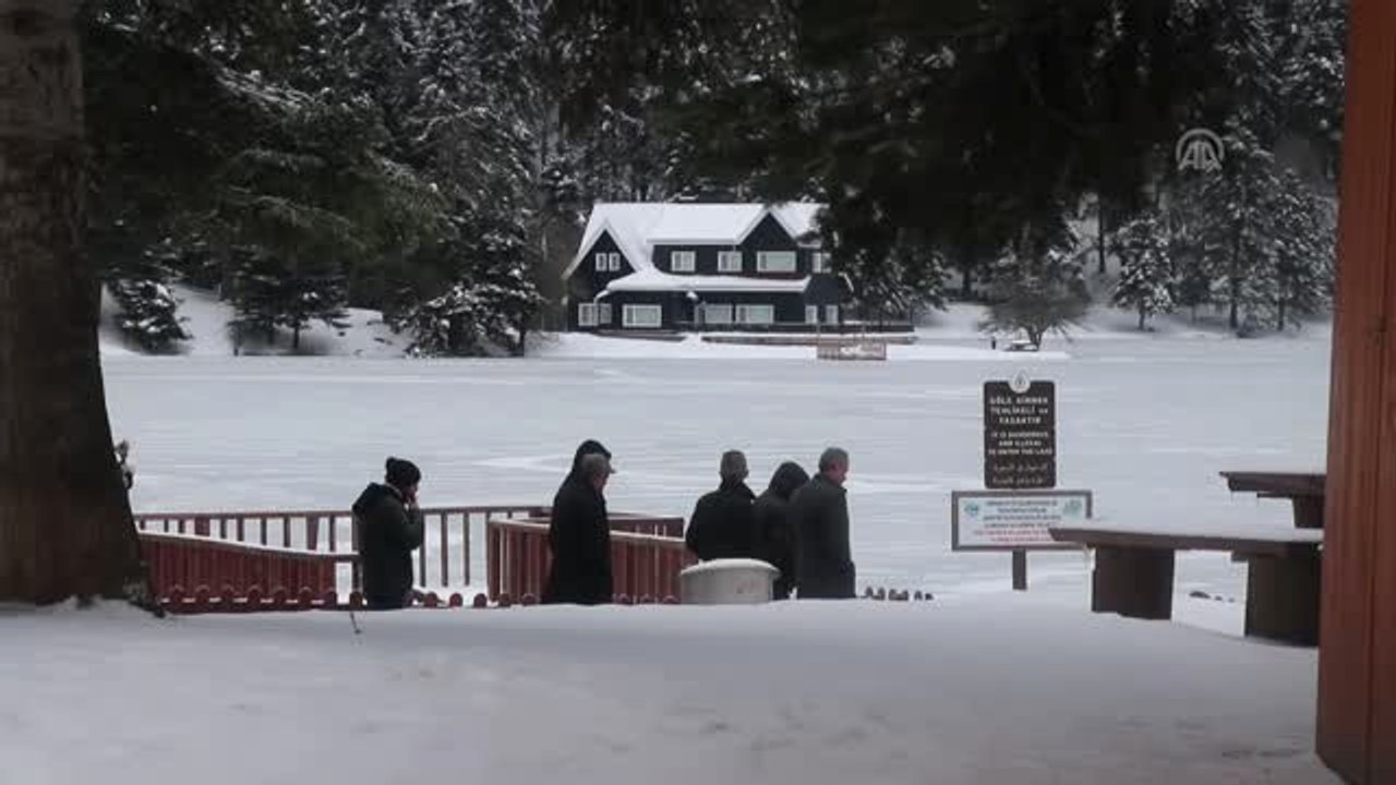 Gölcük ve Abant Beyaz Örtüsüyle Büyülüyor