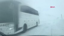 Malatya Pütürge Yolu Kar ve Buzlanma Nedeniyle Kapatıldı