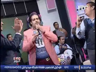 الاعلامى/محمد الغيطى يفاجئ جمهوره بــ " الرقص " مع اسماعيل الليثى على الهواء