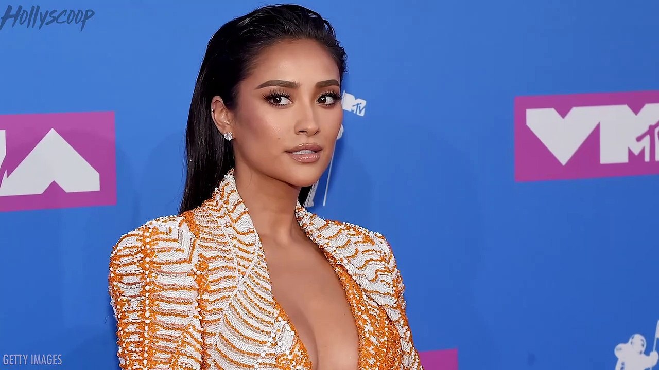 Kourtney Kardashian REACTS To Younes Tribute! Ariana Grande DELETES Her Mac Miller Tribute!