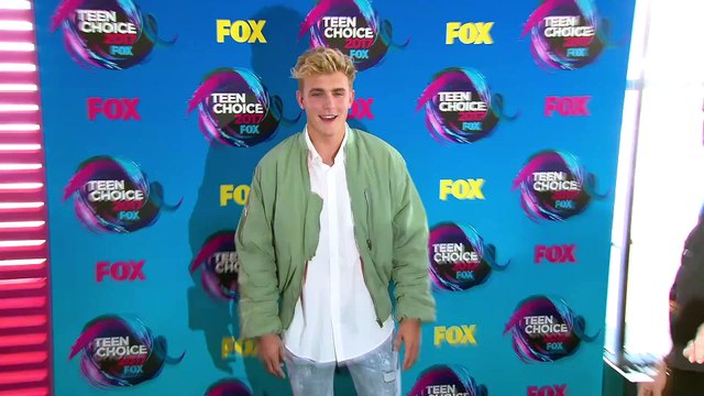 Erika Costell Rejects Jake Paul’s New Year’s Eve Kiss | Hollywoodlife
