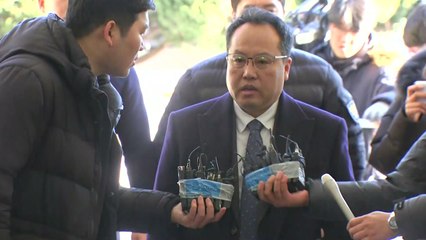 송명빈 경찰 소환..."조사 성실히 임하겠다" / YTN