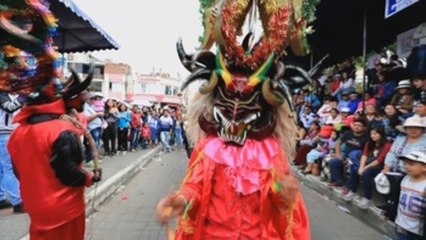 Bailar con el diablo, una tradición que renace cada Año Nuevo en los Andes