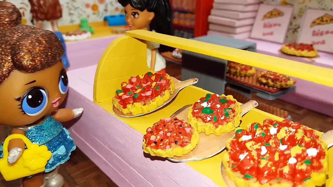 LOL Bebek Beceriksiz Pizzacı | LOL Surprise Doll Makes Pizza - Dailymotion  Video