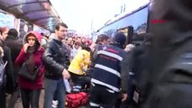 Metrobüs Durağında Kaza; Seferler Aksıyor