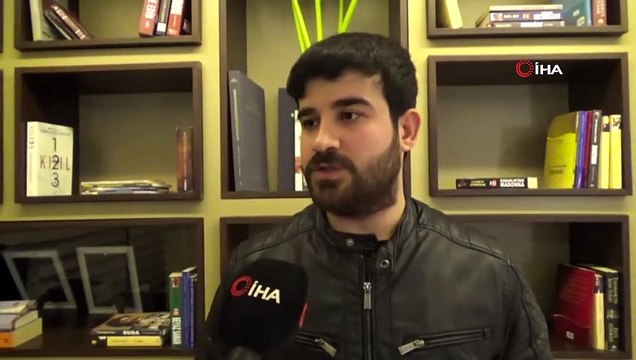Fedakar işçi üşüyen köpeğe montunu verdi