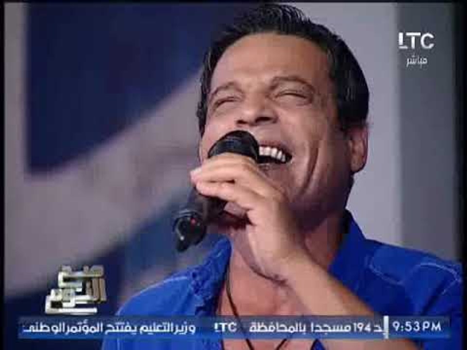 المطرب احمد الشوكى يغنى " دقيت على الابواب" للر...