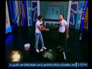 شاهد مذيع برنامج سبوت يصدم المشاهدين و يأكل الزجاج علي الهواء