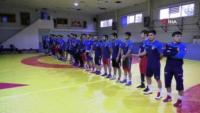 - ASKİ Spor tam gaz- Ankara Büyükşehir Belediyesi ASKİ Spor, Türkiye Şampiyonası hazırlıklarına haftanın 6 günü 4 saat yapılan antrenmanlarla hazırlanıyor