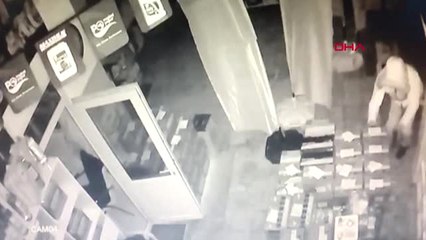 İstanbul Sultangazi'deki Akü Hırsızları Kamerada