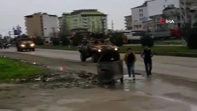 Suriye sınırına zırhlı personel taşıyıcı sevkiyatı