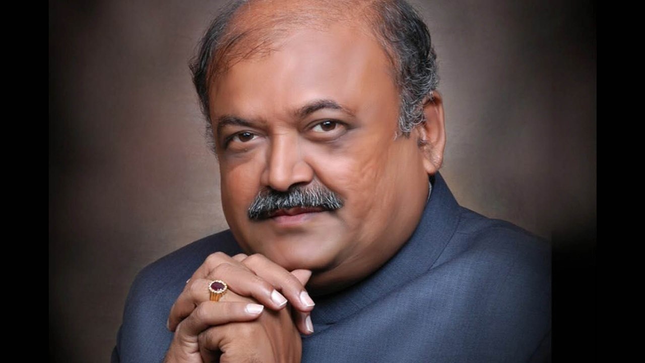 ಬೆಂಗಳೂರು ಉತ್ತರದಿಂದ ಲೋಕಸಭೆ ಚುನಾವಣೆಗೆ ಸ್ಪರ್ಧಿಸುವ ಬಗ್ಗೆ ಎಚ್ ಎಂ ರೇವಣ್ಣ ಹೇಳಿದ್ದೇನು?  | Oneindia Kannada