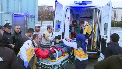 Ördüğü duvarın altında kalan işçi yaralandı - ANKARA