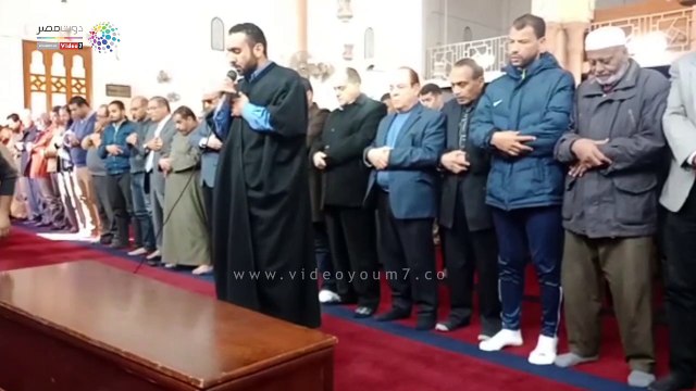 صلاة الجنازة على جثمان كاميليا السادات بمسجد المصطفى