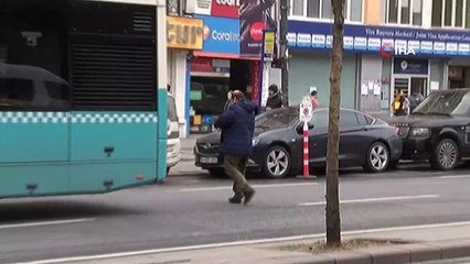 Harbiye'de taksinin çarptığı şahsın metrelerce havaya uçtuğu kaza kamerada