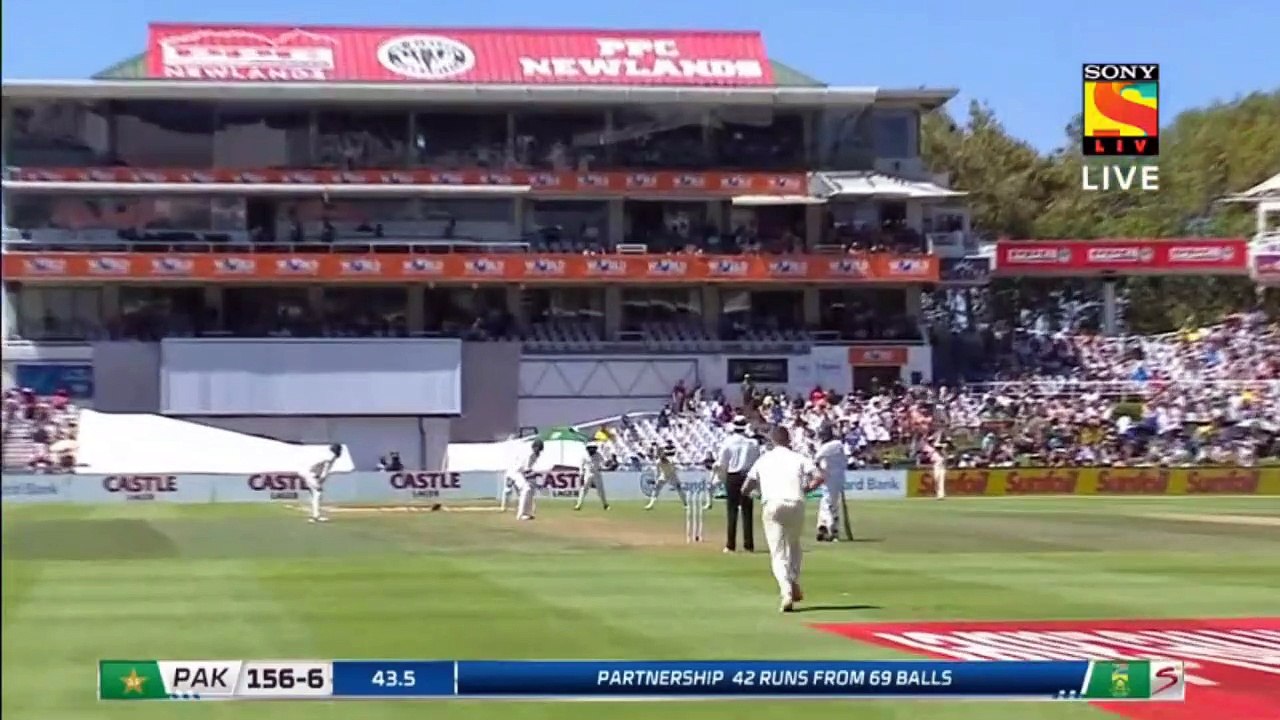 OUT !! Sarfraz Ahmed,  (c) de Kock (b) Olivier